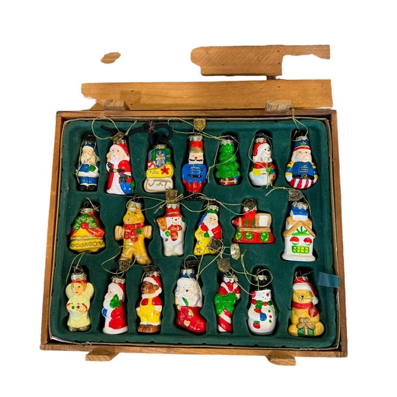 Thomas Pacconi Classics 20‎ Glass Christmas Ornaments N Wood Crate 2007 - Picture 2 of 11